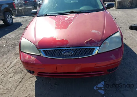 2005 Ford Focus Zx5 z USA, uszkodzony, nr VIN 3FAFP37NX5R122015